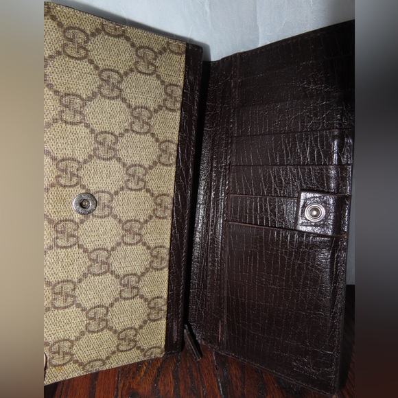 Authentic Gucci Wallet Preowned - Picture 3 of 7